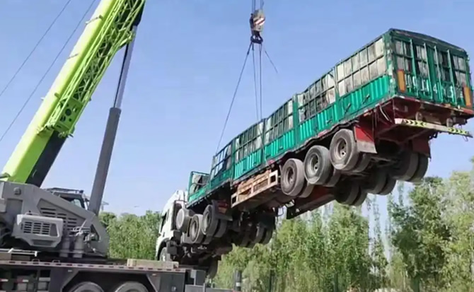 钟山道路脱困救援案例